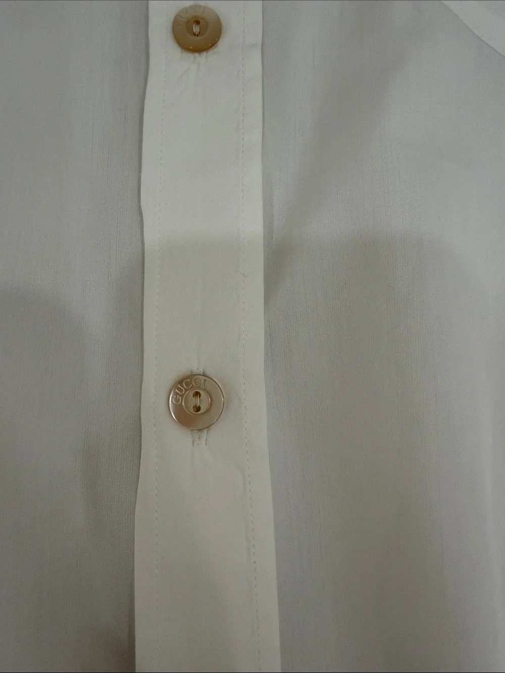 Gucci White Men’s Button-Down Shirt with Subtle Embroidered Logo